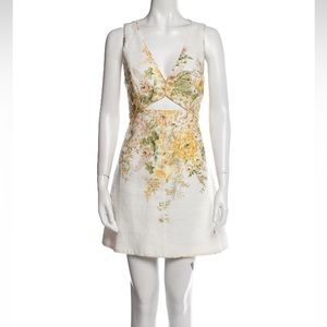 Gorgeous Zimmermann short dress. It’s a Zimmermann size 2 (medium)=size 6.